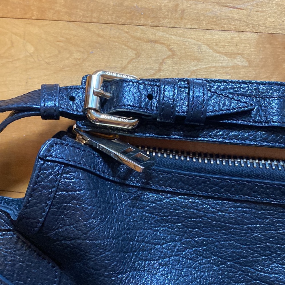 Burberry black leather overside hobo bag gold hardware - Picture 5 of 9